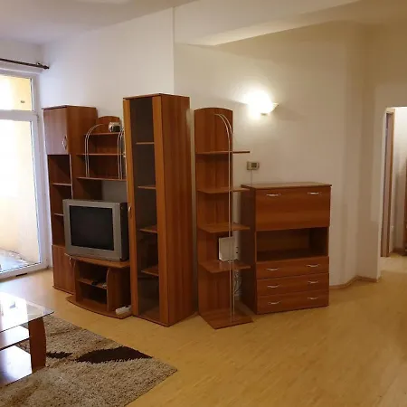 One Bedroom 5 Mins Close To Downtown Apartment Cluj-Napoca